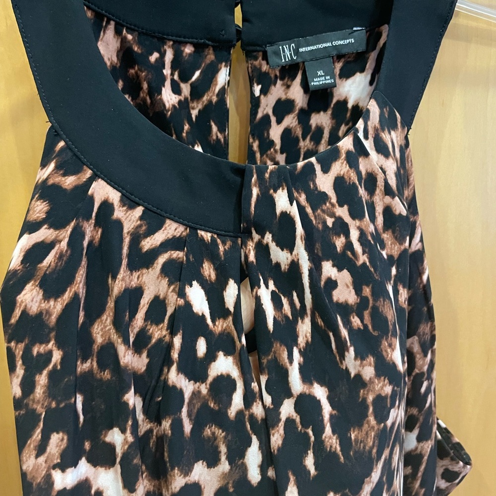 NEW! High neck INC top - Picture 7 of 12